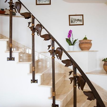 Villa Savina - Elegant Family Villa Overlooks Amalfi Coast - Positano Bagian luar foto