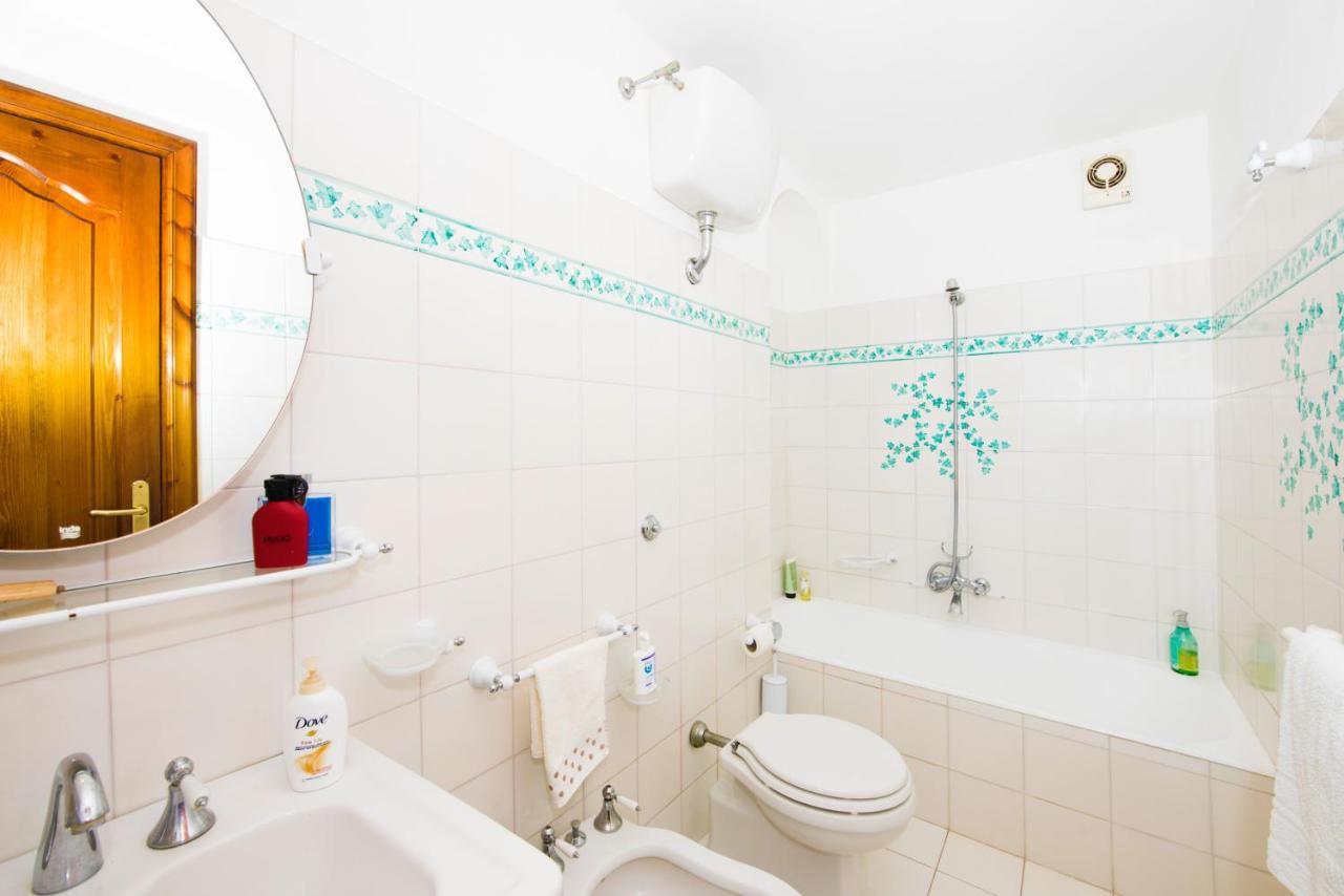 Villa Savina - Elegant Family Villa Overlooks Amalfi Coast - Positano Bagian luar foto