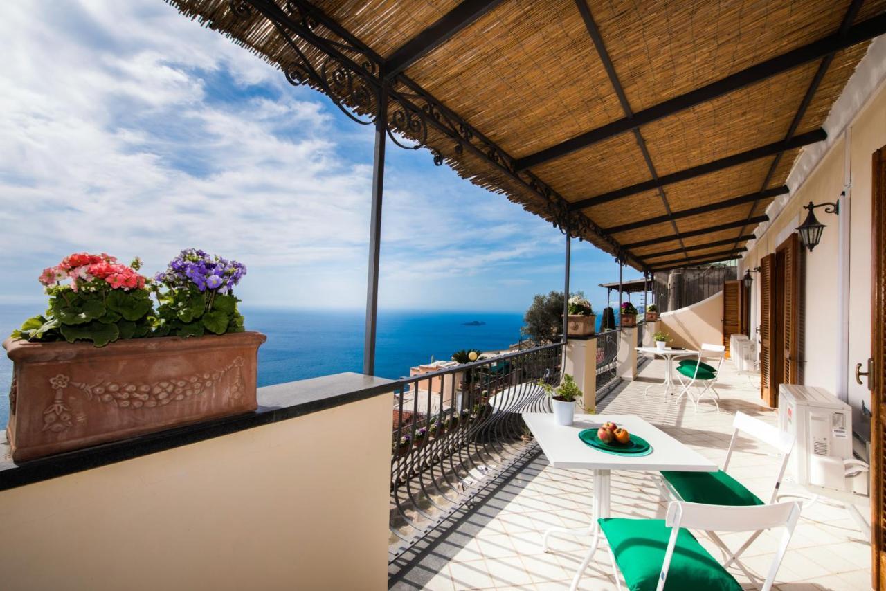 Villa Savina - Elegant Family Villa Overlooks Amalfi Coast - Positano Bagian luar foto