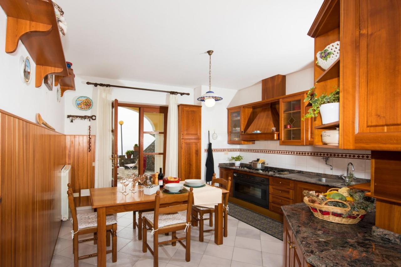 Villa Savina - Elegant Family Villa Overlooks Amalfi Coast - Positano Bagian luar foto